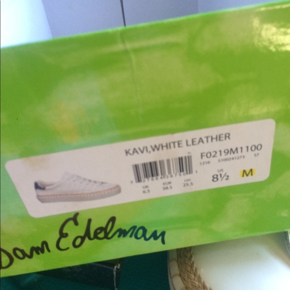 Wore a few times like new - Picture 3 of 4